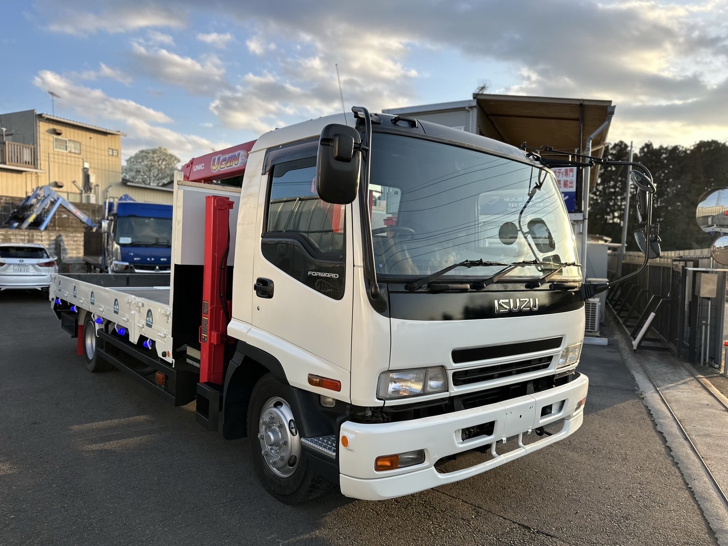 いすゞフォワードセルフクレーン４段