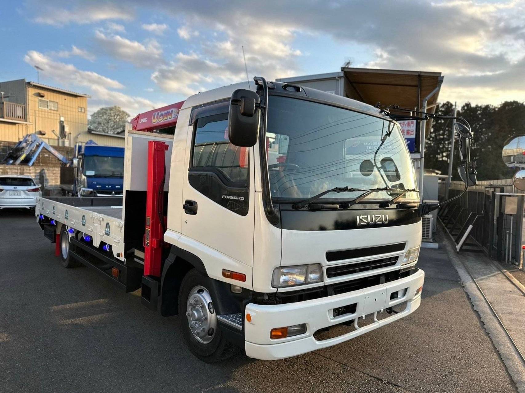 いすゞ フォワードセルフクレーン４段